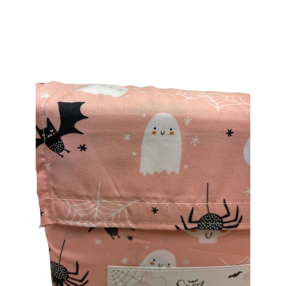 Halloween Sweet & Spooky Queen 4 Pc. Sheet Set Pink Fits 12" Deep Mattress New - Picture 3 of 4